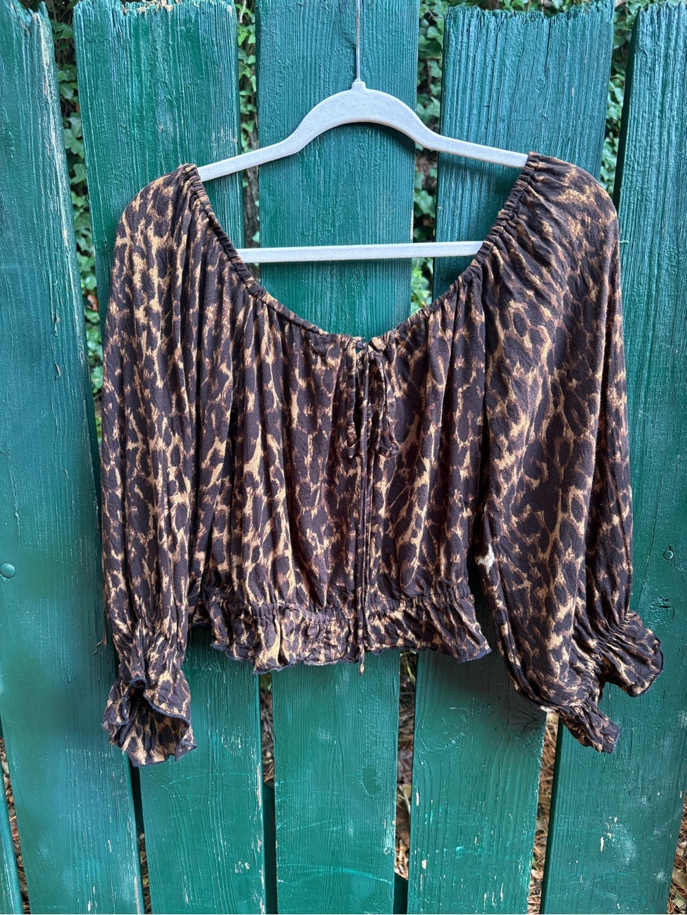 Jen’s Pirate Booty Free People Leopard Smocked Crop Top Off-Shoulder Sz S